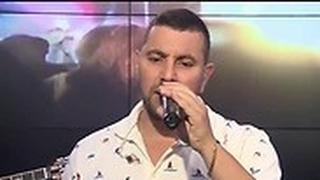 כבר לא שר באמבטיה. סרנגה