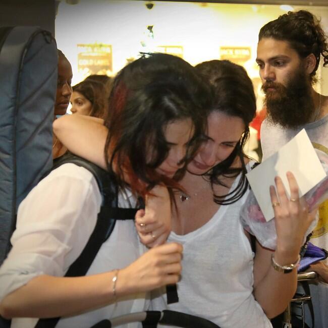 אנחנו עדיין מייבשים את הדמעות. נינט טייב עוזבת את ישראל