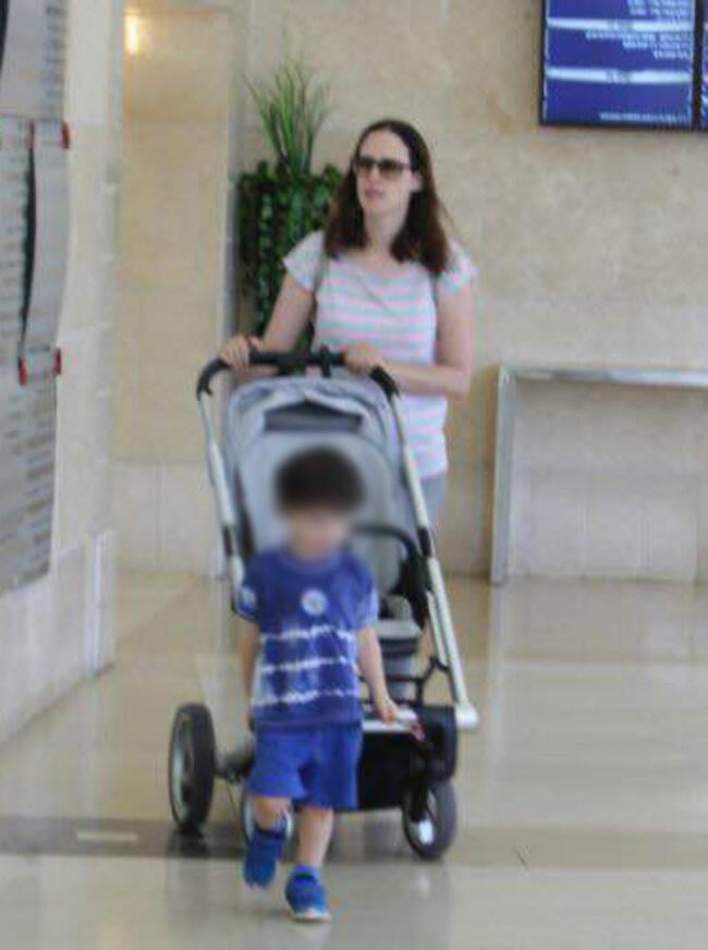 הנה הוא. לוי והבן יונתן