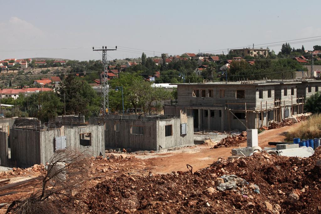 Construction in Israeli settlement