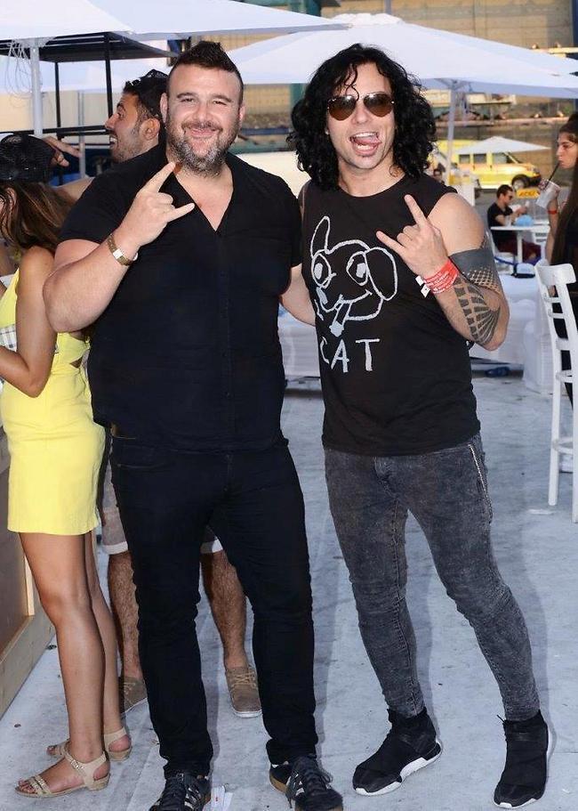 רוקנרול! סקאזי וברלד