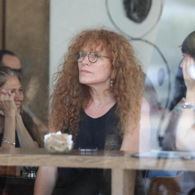 מה עם הקפה שלי? (צילום: מוטי לבטון) מה עם הקפה שלי?