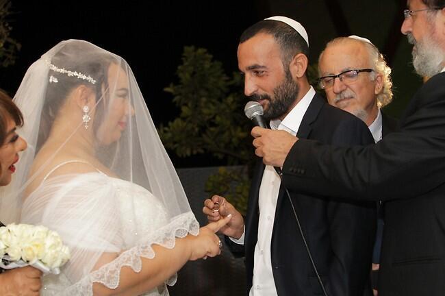 מקודשת. בוזגלו ובן שימול (צילום: רפי דלויה) מקודשת. בוזגלו ובן שימול
