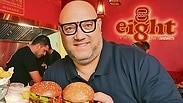 מושיק רוט פותח סניף של שמונה בבאקה אל גרבייה