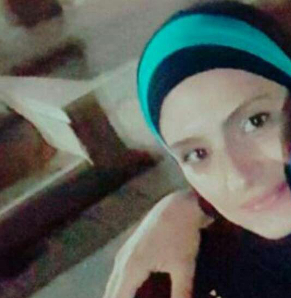 אחותה הצעירה צעקה: "אני הבאה בתור!". הודא כחיל אחותה הצעירה צעקה: "אני הבאה בתור!". הודא כחיל