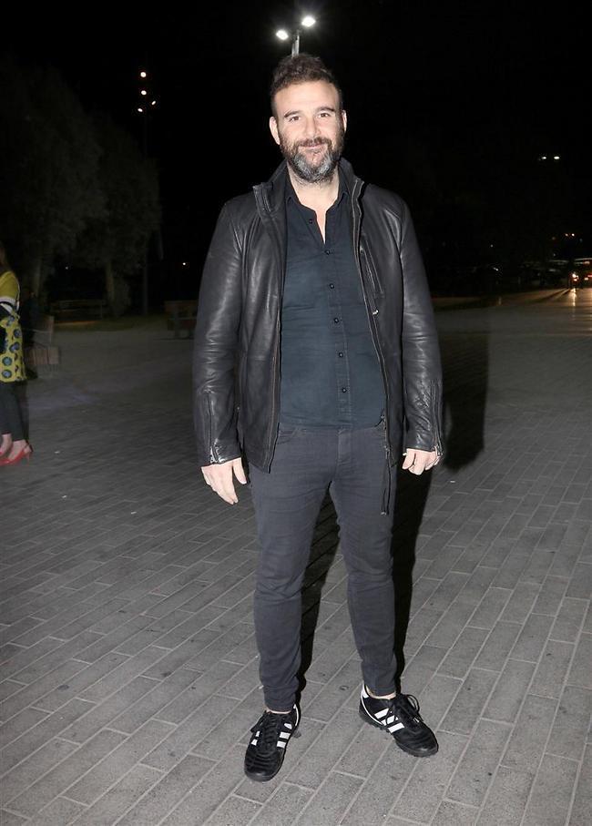 באיחור אופנתי, אבל עדיין לבוש כמו תמיד. ירון ברלד