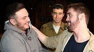 רוטגר (מימין) עם אנשי חיל הרפואה