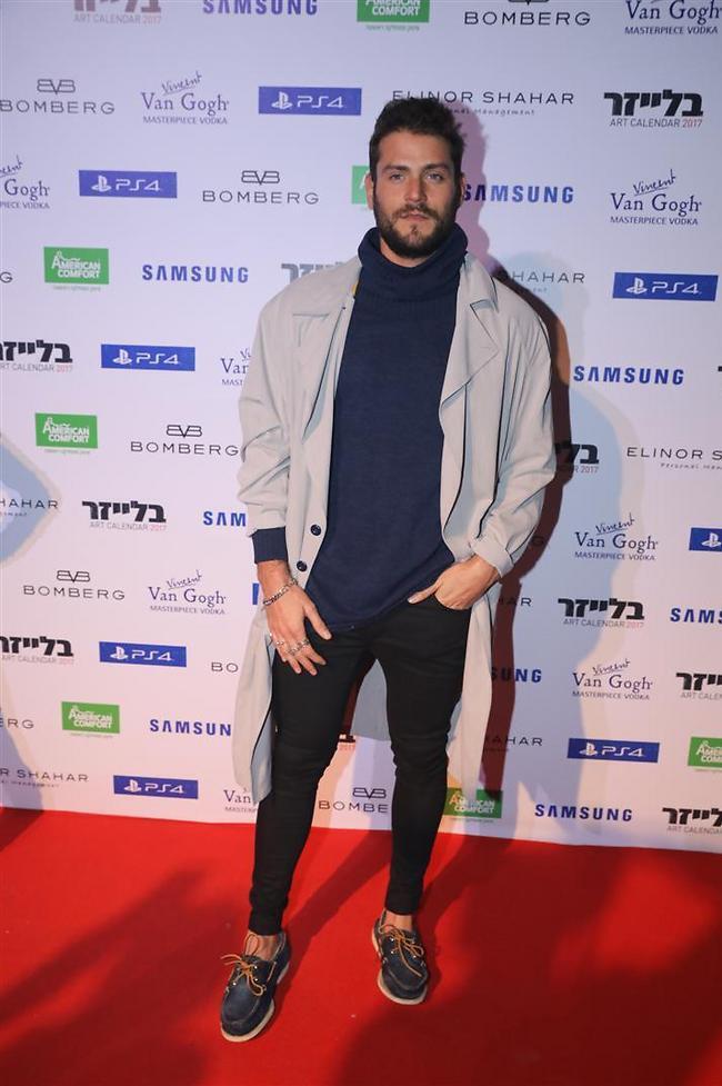 פורש כנפיים וממריא אל על. אדריאנו חאובל (צילום: רפי דלויה) פורש כנפיים וממריא אל על. אדריאנו חאובל