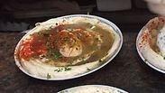 החומוס בשוק הכרמל 