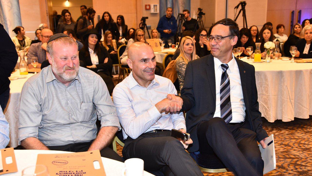 ניצן, נוה ומנדלבליט. השיחה שהודלפה הייתה רק דוגמית ניצן, נוה ומנדלבליט. השיחה שהודלפה הייתה רק דוגמית