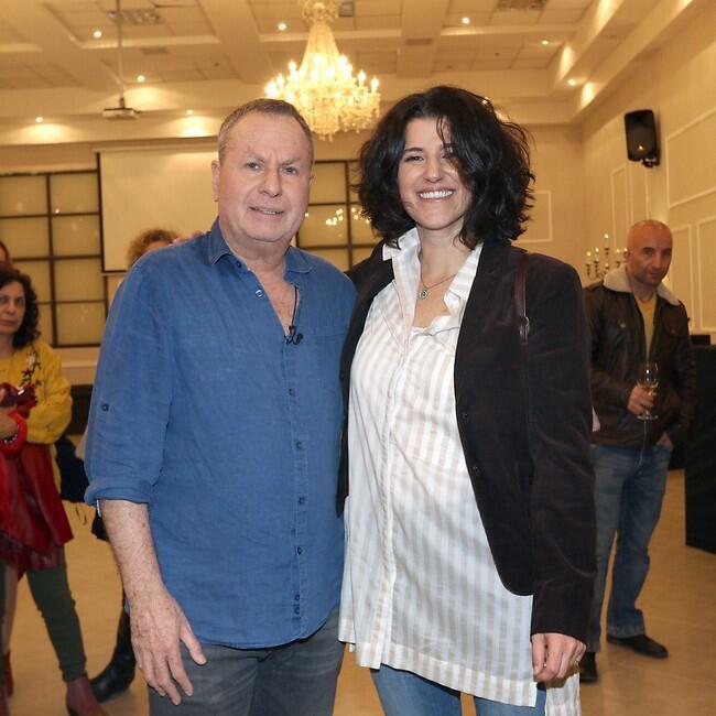 מברוק. שלמה בראבא ובת הזוג שמר גאון (צילום: ענת מוסברג) מברוק. שלמה בראבא ובת הזוג שמר גאון
