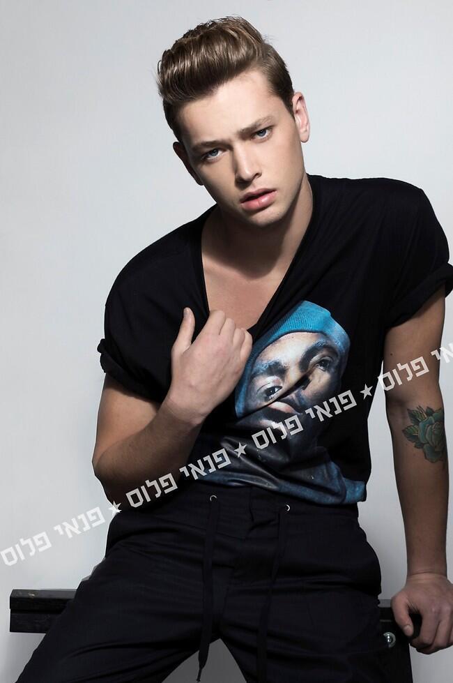אתה יפה שזה כואב לנו בחזה (צילום: רונן פדידה) אתה יפה שזה כואב לנו בחזה