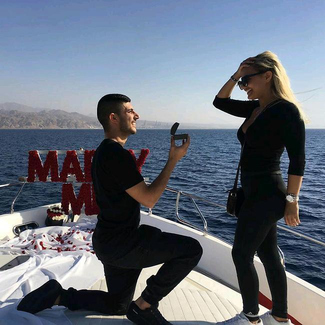 התינשאי לי? (צילום: עידן מזרחי ) התינשאי לי?