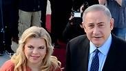 ראש הממשלה ורעייתו לפני ההמראה