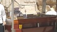 דוכן התרמה של חב"ד בכותל