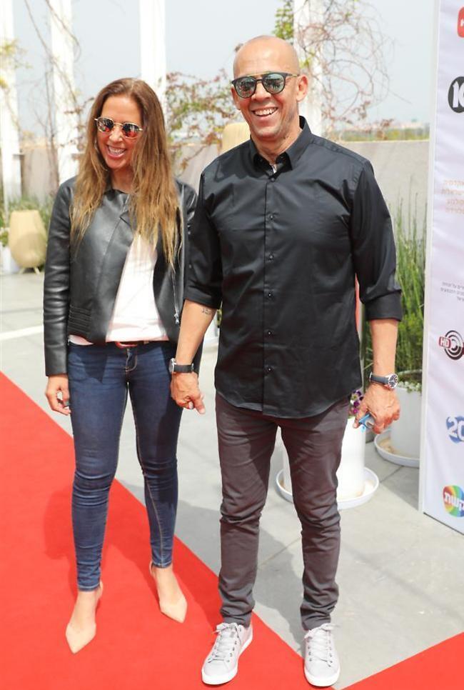 אז מה השעה? דידי הררי וזוגתו (צילום: רפי דלויה) אז מה השעה? דידי הררי וזוגתו