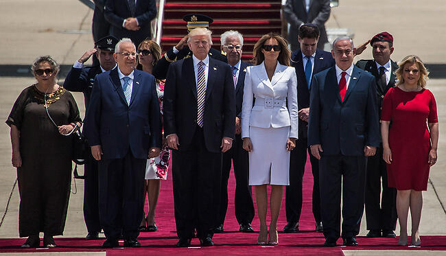 שיק על השטיח האדום בנתב"ג