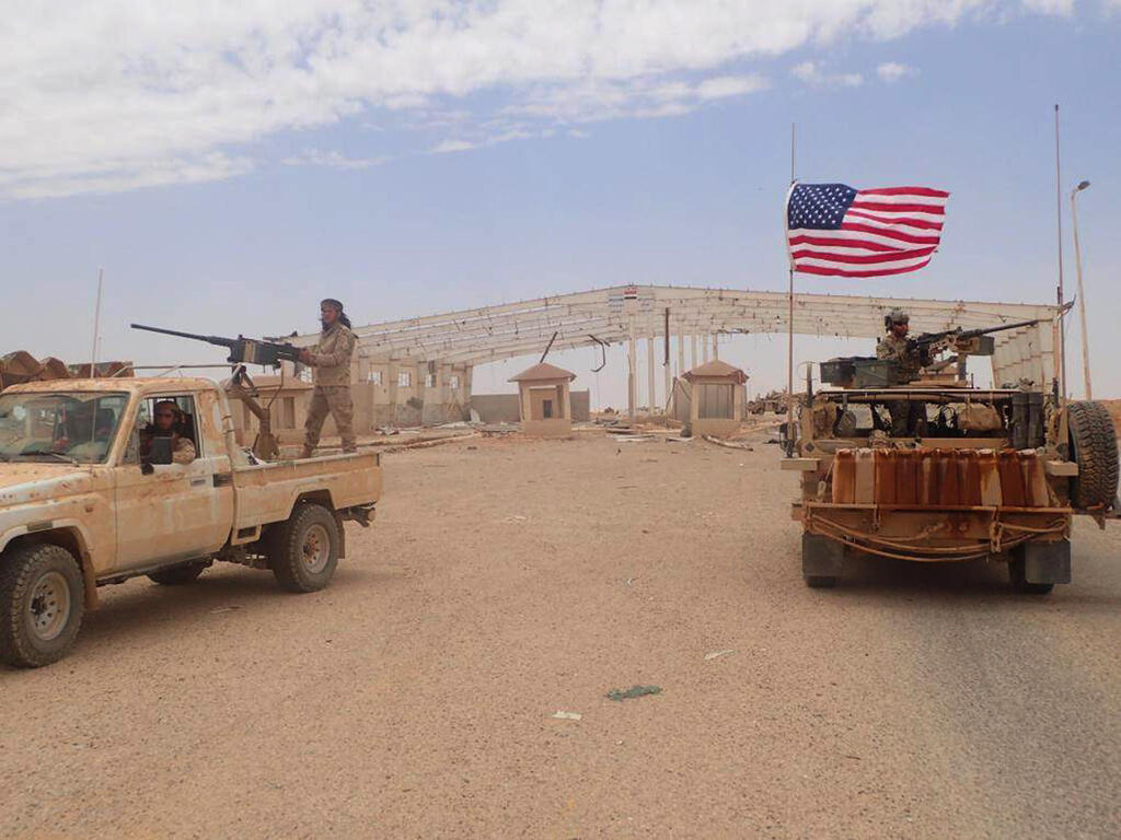  American and Kurdish forces at the al-Tanf base in Syria 