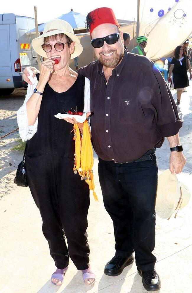 מתחבר למסורת. רפי קרסו ואישתו