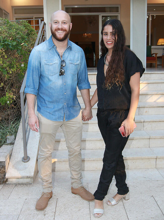 עשיתם סלפי עם הכוכב? אבי נוסבאום ואשתו