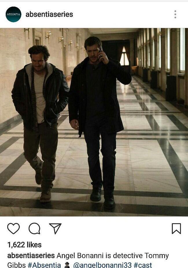 בעת מילוי תפקידו בתור הסוכן טומי גיבס בעת מילוי תפקידו בתור הסוכן טומי גיבס