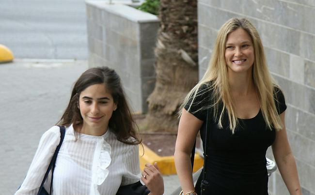 גם בבית משפט, את עדיין כל כך יפה (צילום: אבי מועלם) גם בבית משפט, את עדיין כל כך יפה