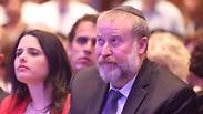 מנדלבליט ושקד