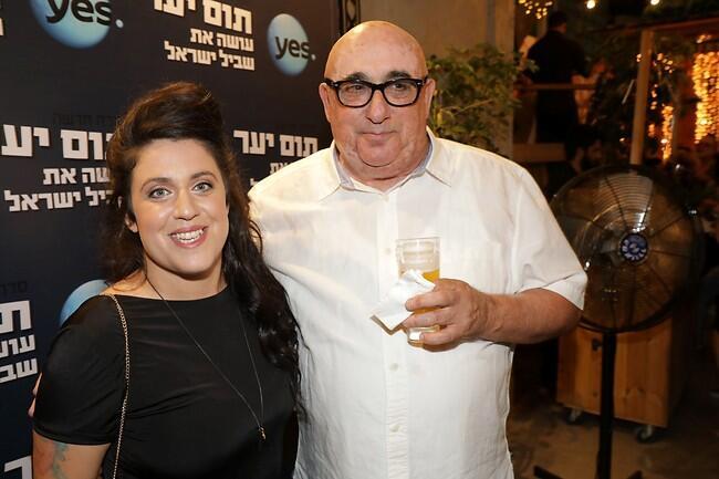 גאווה של אבא. יער ואביה יואב (צילום: רפי דלויה) גאווה של אבא. יער ואביה יואב