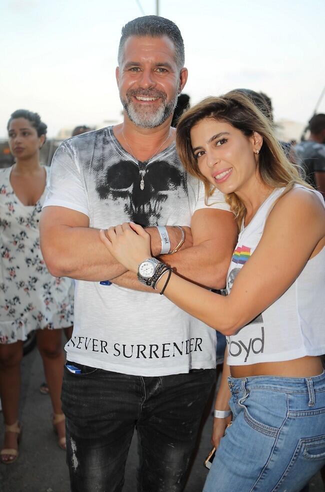 חברות שנשארה מהאי. רז זהבי ומיכל פוקס (צילום: רפי דלויה) חברות שנשארה מהאי. רז זהבי ומיכל פוקס
