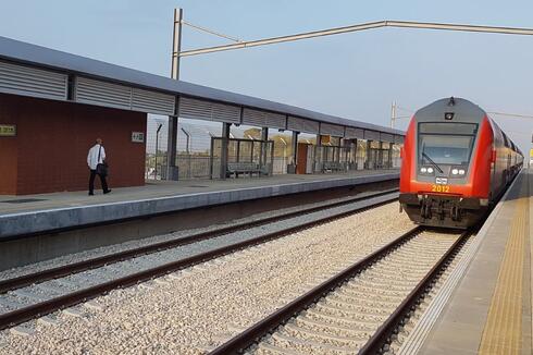התהפכו כמו סטייק: משרד התחבורה מבטל רכבות בסופ"ש