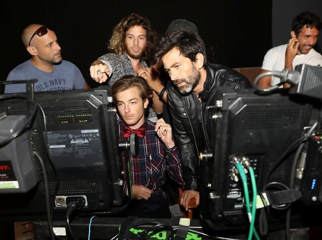 אתם באמת בוחנים או סתם עושים פוזות של בוחנים למצלמה? (צילום: רפי דלויה) אתם באמת בוחנים או סתם עושים פוזות של בוחנים למצלמה?