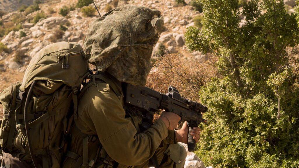תתגייסו ליחידות המובחרות - בסוף השירות תזכו ליתרון על פני שאר המועמדים. אימון לוחמי סיירת אגוז, 2017 (צילום: דובר צה''ל) תתגייסו ליחידות המובחרות - בסוף השירות תזכו ליתרון על פני שאר המועמדים. אימון לוחמי סיירת אגוז, 2017