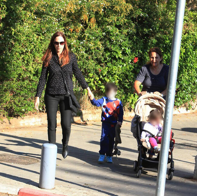 כבר סיפרו לכם שהמשפחה מתרחבת? יונית לוי, יהונתן ואנני