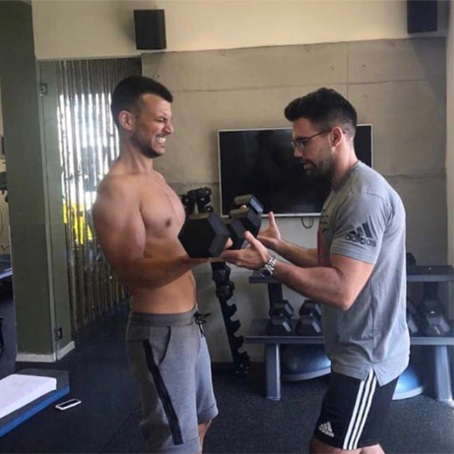 כמה לייקים אסי מביא? נתי אבידן עם אסי עזר כמה לייקים אסי מביא? נתי אבידן עם אסי עזר