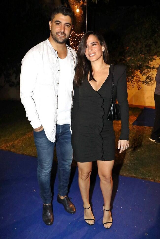 ואיך החום פתאום עולה. משה פרץ ואשתו (צילום: אמיר מאירי) ואיך החום פתאום עולה. משה פרץ ואשתו