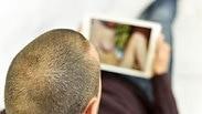 לבריטים יהיה קשה יותר לצפות בפורנו