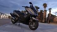 קימקו AK550