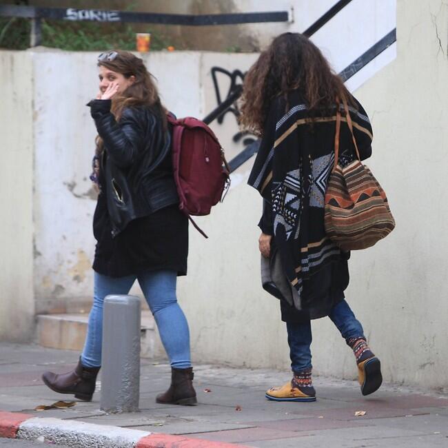 זה שאת אומרת לנו ביי לא באמת אומר שאנחנו נלך