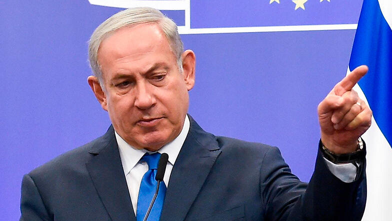 "באיחוד עוקבים מקרוב ובדאגה" (צילום: AFP) "באיחוד עוקבים מקרוב ובדאגה"