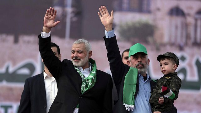 Hamas leaders Ismail Haniyeh and Yahya Sinwar in Gaza 