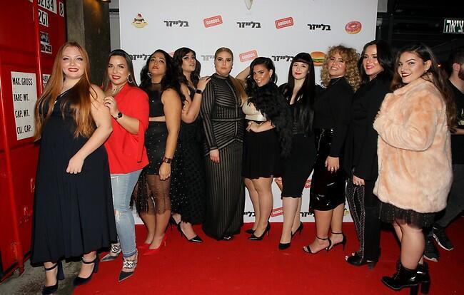 חסרים פה כמה חודשים בלוח. בנות הלוח