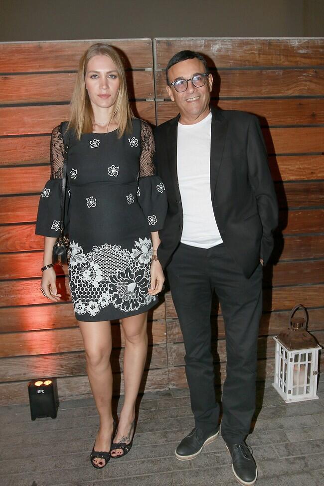 עם הבעל. רוני מאנה