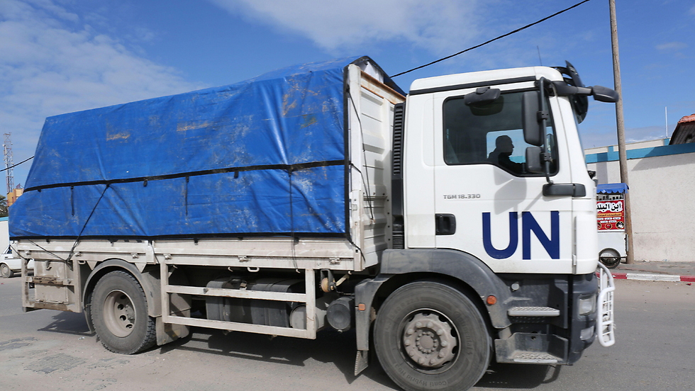 A UN truck carries humanitarian aid for Gaza residents in 2018