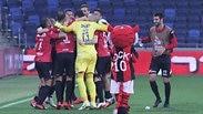 שחקני הפועל חיפה חוגגים