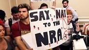 "אומרים 'לא' ל-NRA"