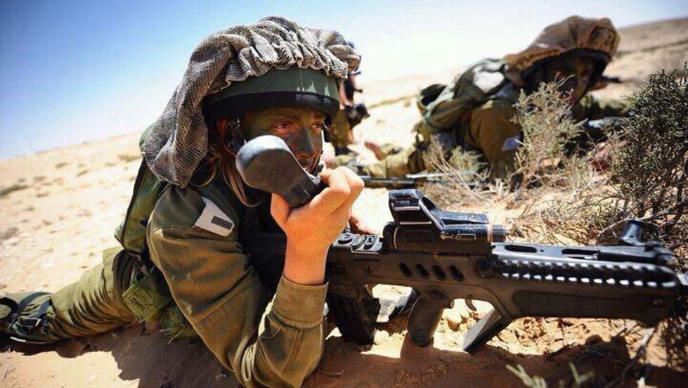 ארכיון. לוחמת קרקל לוחמי קרקל