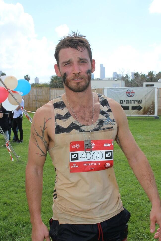 מאמי, אתה נראה סובל. דין מירושניקוב (צילום אור גפן) מאמי, אתה נראה סובל. דין מירושניקוב