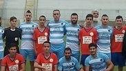 השחקנים במגרש