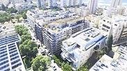 רחוב סוקולוב בבת-ים. כל שנתיים בניין אחר עובר תמ"א