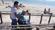 פתיחת עונת הרצחה נגישות לנכים בחוף הילטון תל אביב